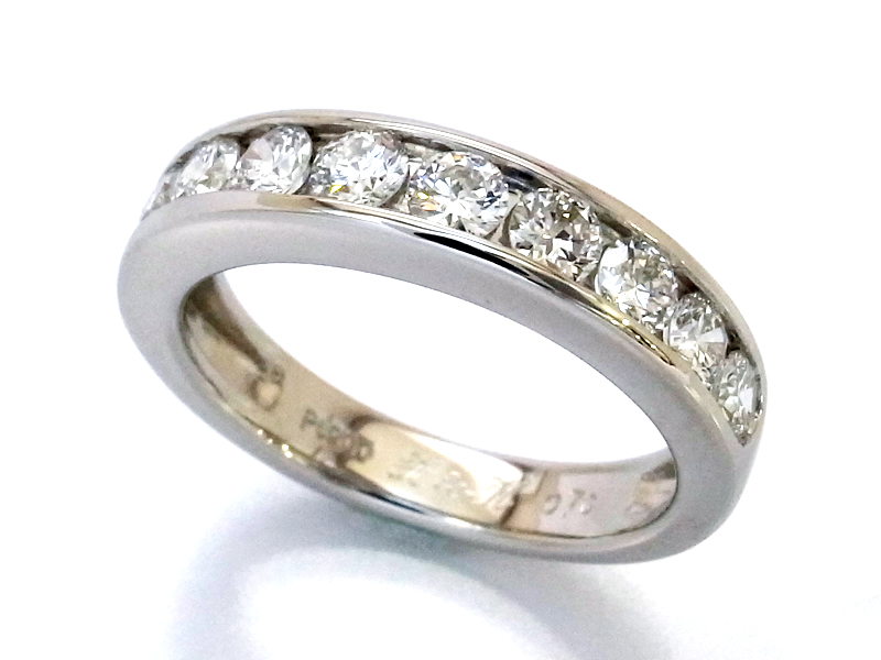 ダイヤモンド10石合計0.7ctエタニティリング結婚指輪