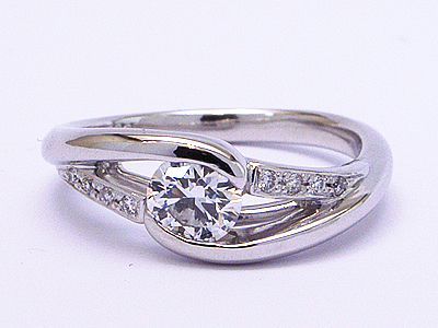 新郎のダイヤで作る婚約指輪