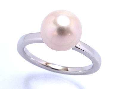 冠婚葬祭でも使いやすいシンプルな指輪へリフォーム