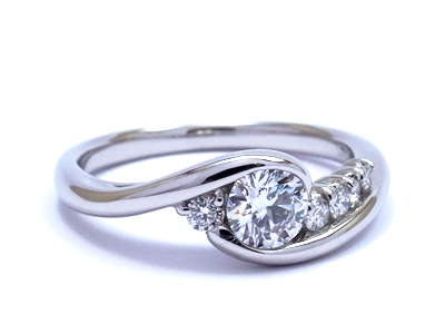 婚約指輪を「使えるデザイン」にリフォーム