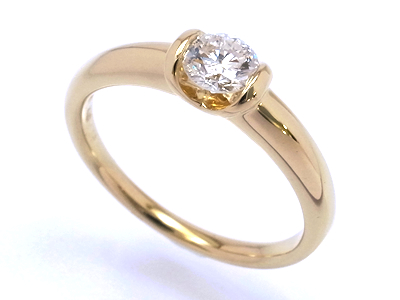 形見の指輪を婚約指輪と別のシーンで使えるリングにリフォーム