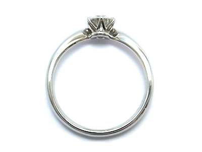 結婚10周年を迎えるにあたりダイヤモンドの指輪を