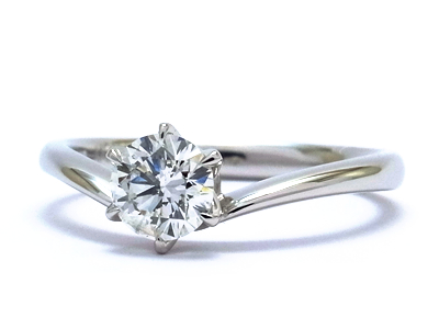結婚10周年を迎えるにあたりダイヤモンドの指輪を