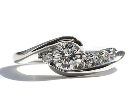 結婚２０周年の記念品は婚約指輪のリフォームで作るリング