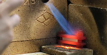 加熱して接合する