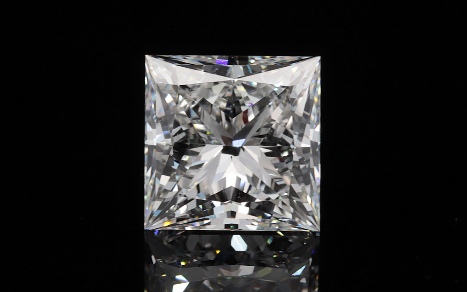 プリンセスカットのダイヤモンド
