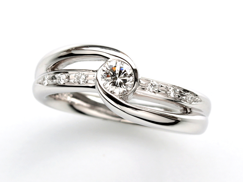 夫婦の大切な思い出が再生できる婚約指輪のリフォーム