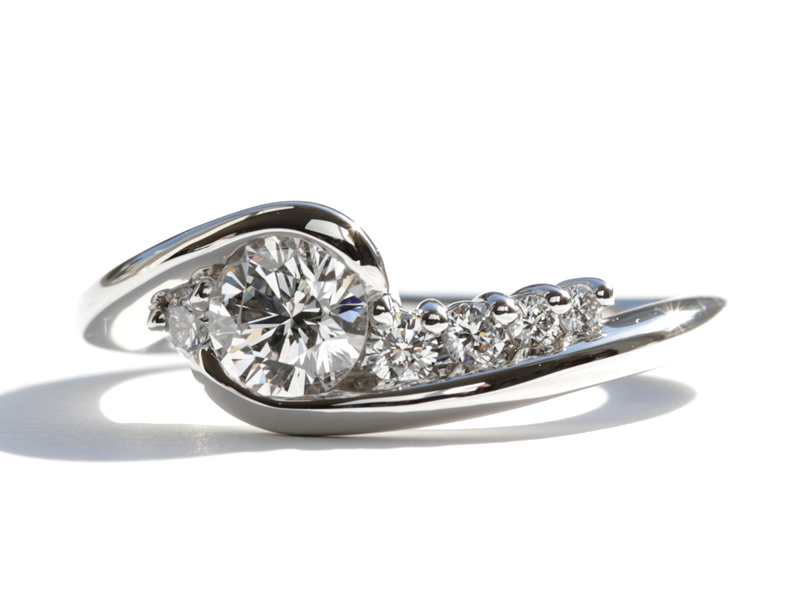 結婚２０周年の記念品は婚約指輪のリフォームで作るリング