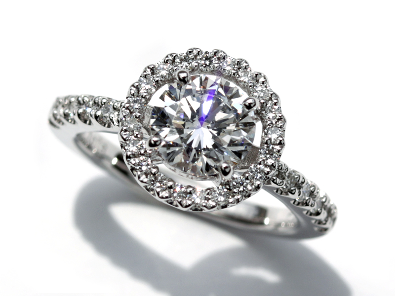 2種類のセミオーダーのデザインを参考にフルオーダーの指輪へ