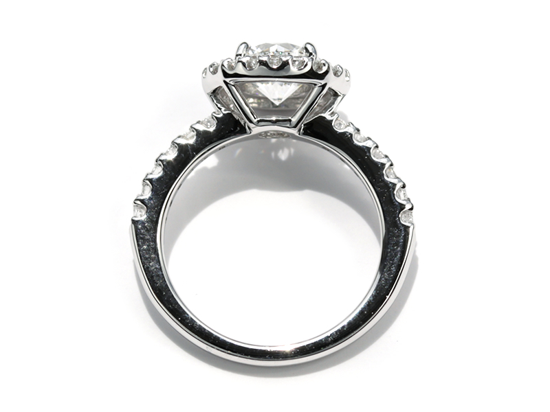 2種類のセミオーダーのデザインを参考にフルオーダーの指輪へ