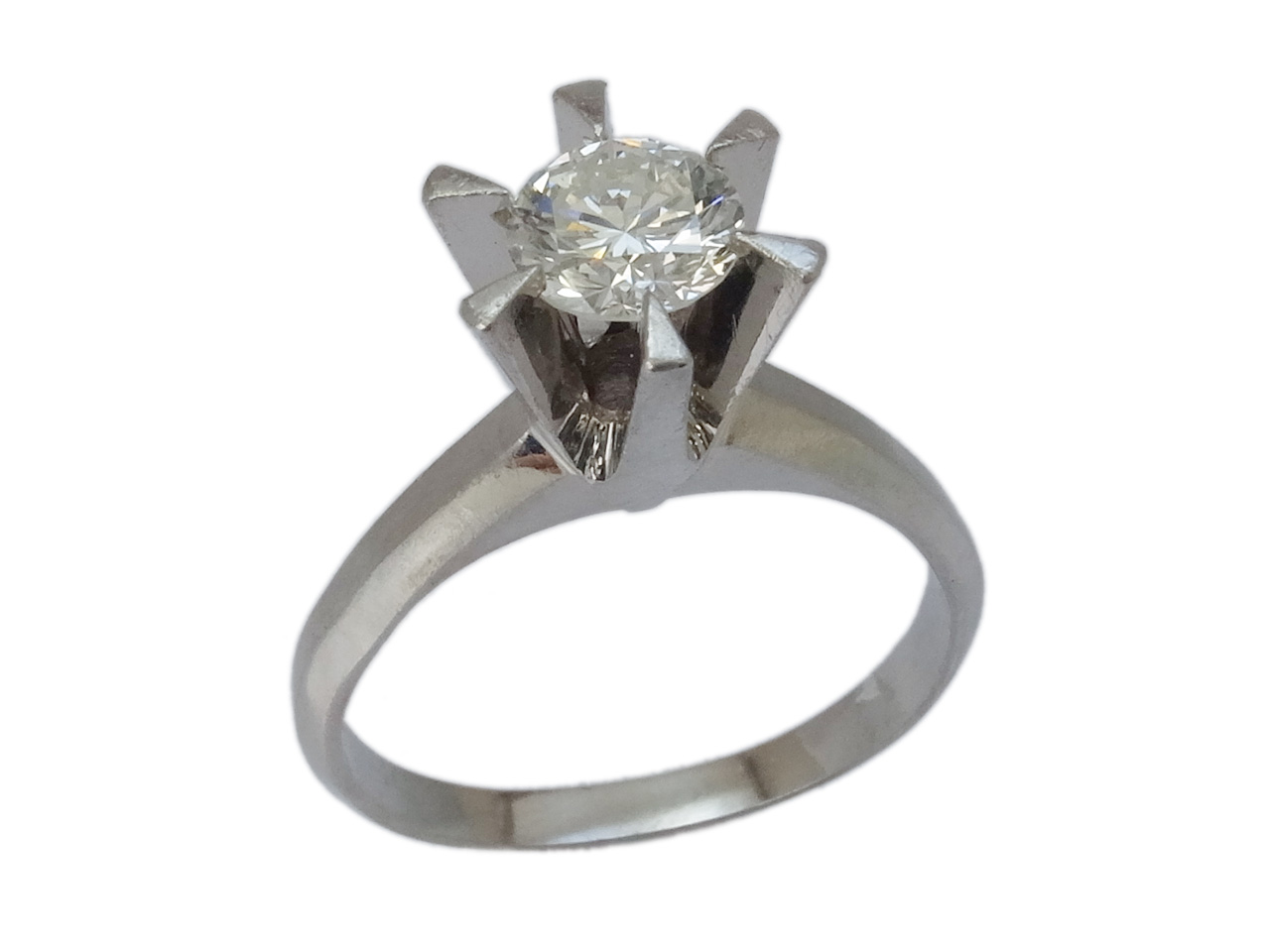 結婚式で行う「母から譲り受けた指輪を身につける儀式」