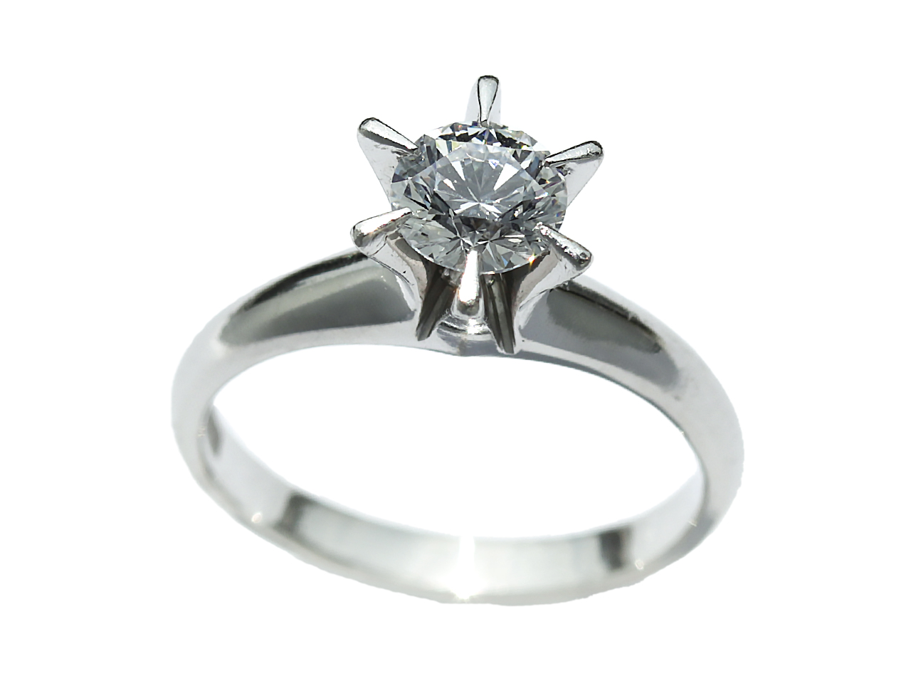 眠ったままの立て爪の婚約指輪を今からの自分に合わせたデザイン
