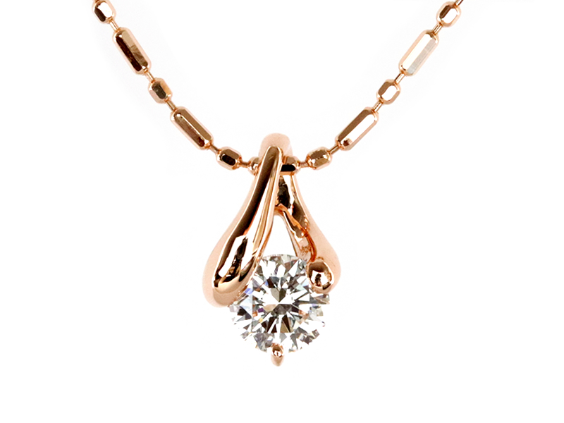 シンプルなデザインの一粒ダイヤモンドのネックレスを｜クィーンズジュエリー