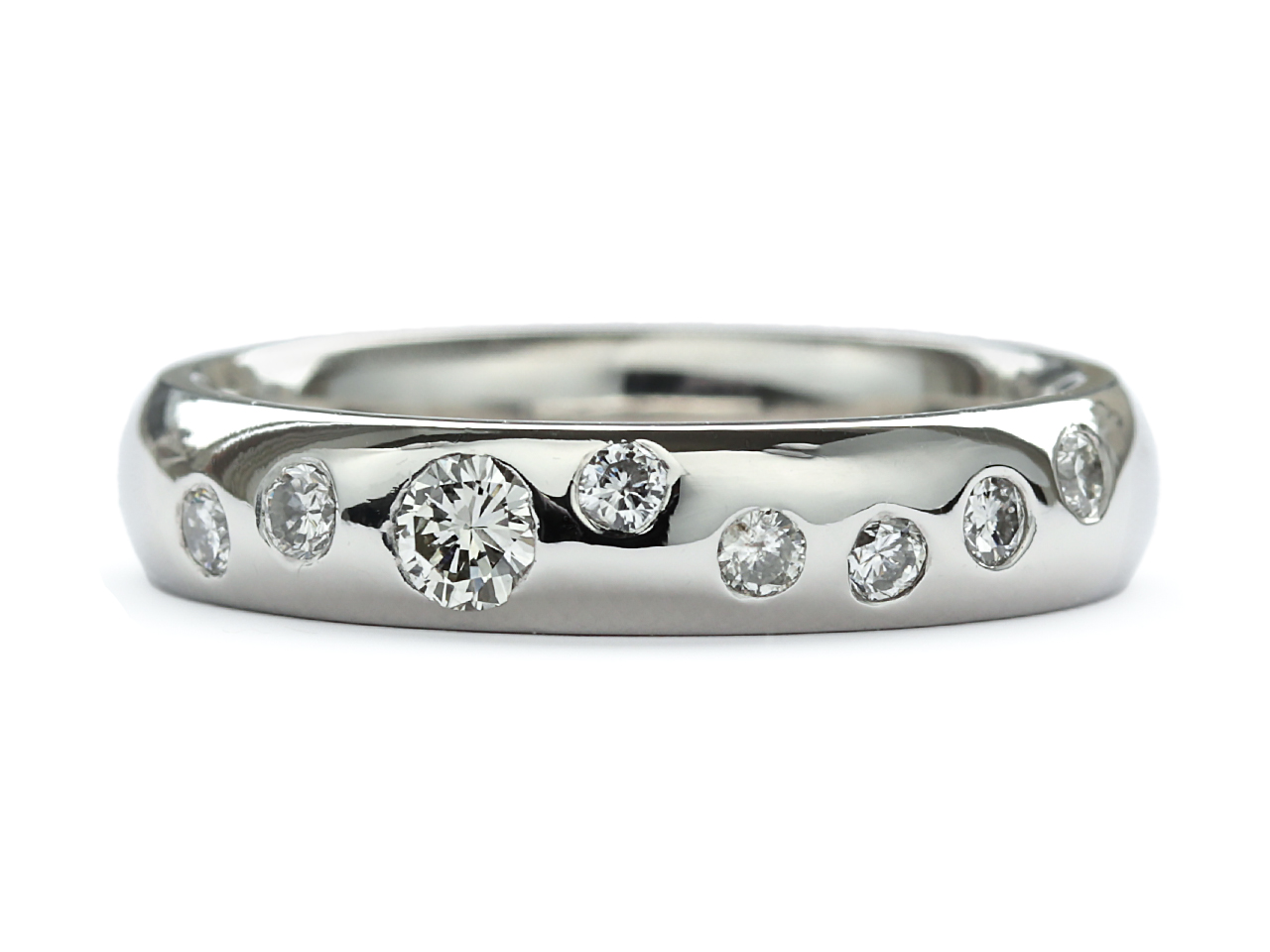 古い結婚指輪２本と祖母の形見の指輪計３本から新しい結婚指輪を