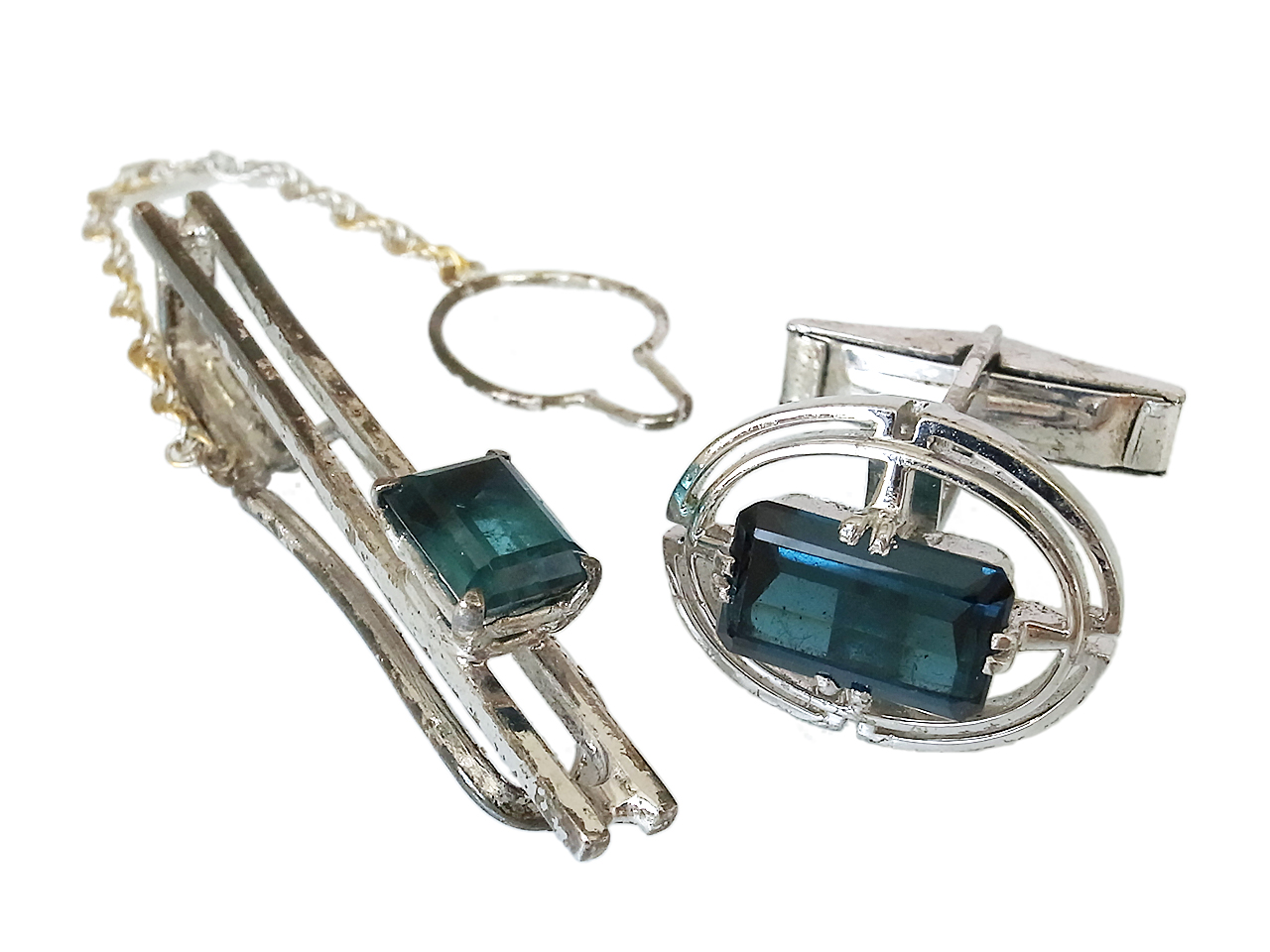 父のカフスボタンとネクタイピンのトルマリンをリフォーム