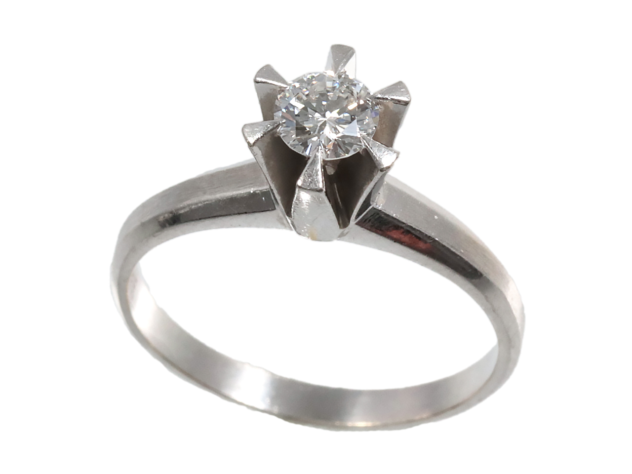 受け継がれた二つの指輪から選びペンダントへリフォーム