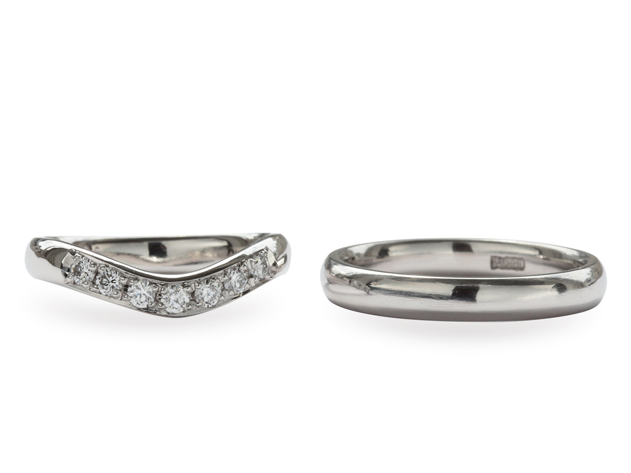 母の婚約指輪のリング枠をリフォームしてエタニティ結婚指輪に