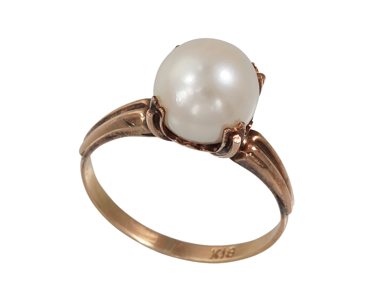 デザインが古かった母の真珠の指輪を使えるデザインにリフォーム