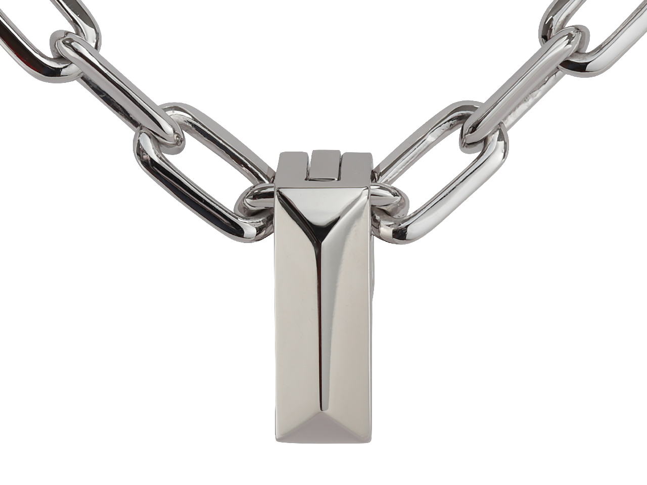 喜平チェーンと相性抜群、指輪の美しさを活かすリングホルダー