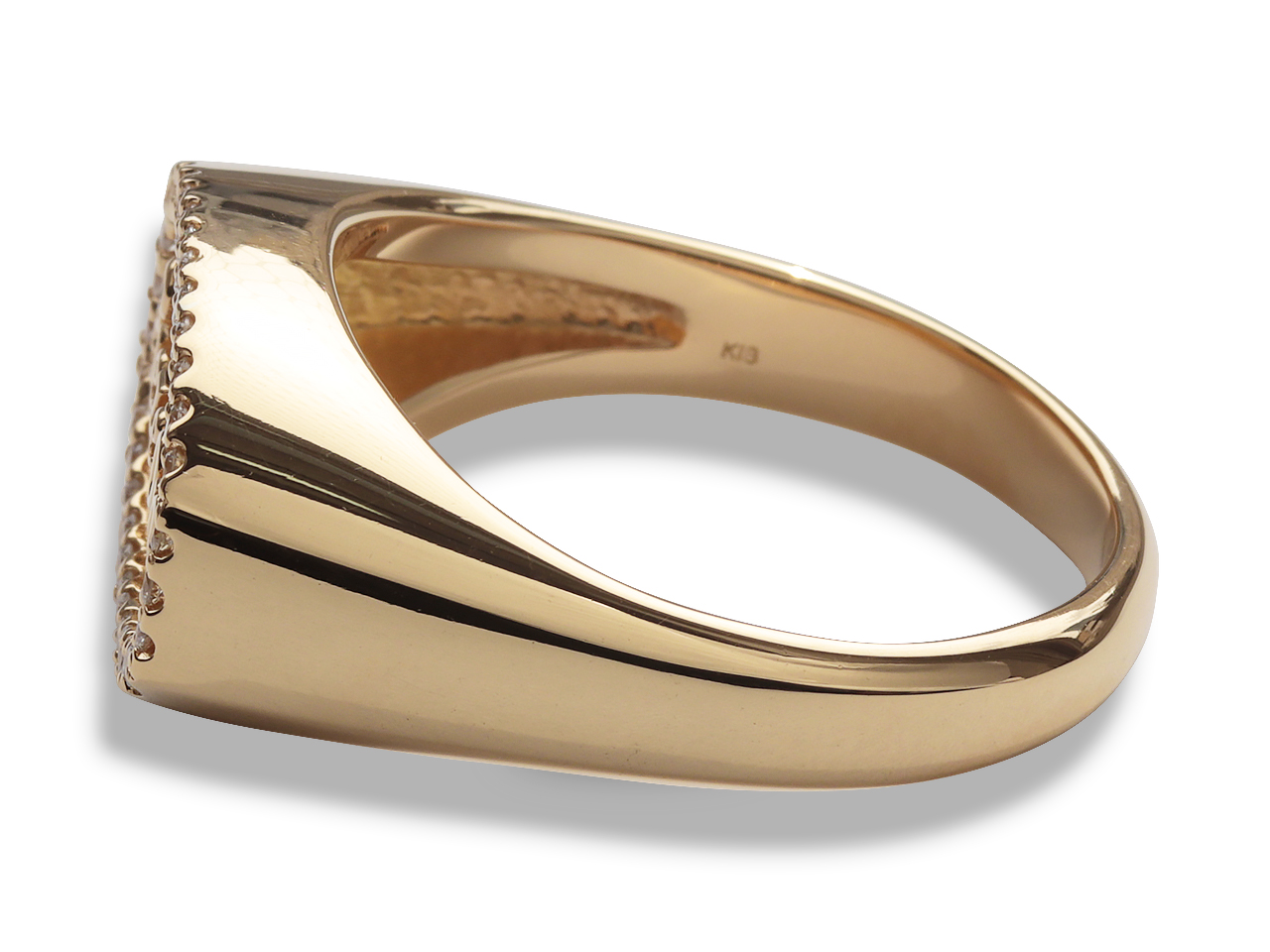 会社の屋号を刻む。メンズK18ゴールドシグネットリングの決断