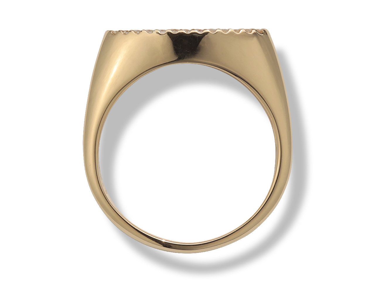 会社の屋号を刻む。メンズK18ゴールドシグネットリングの決断