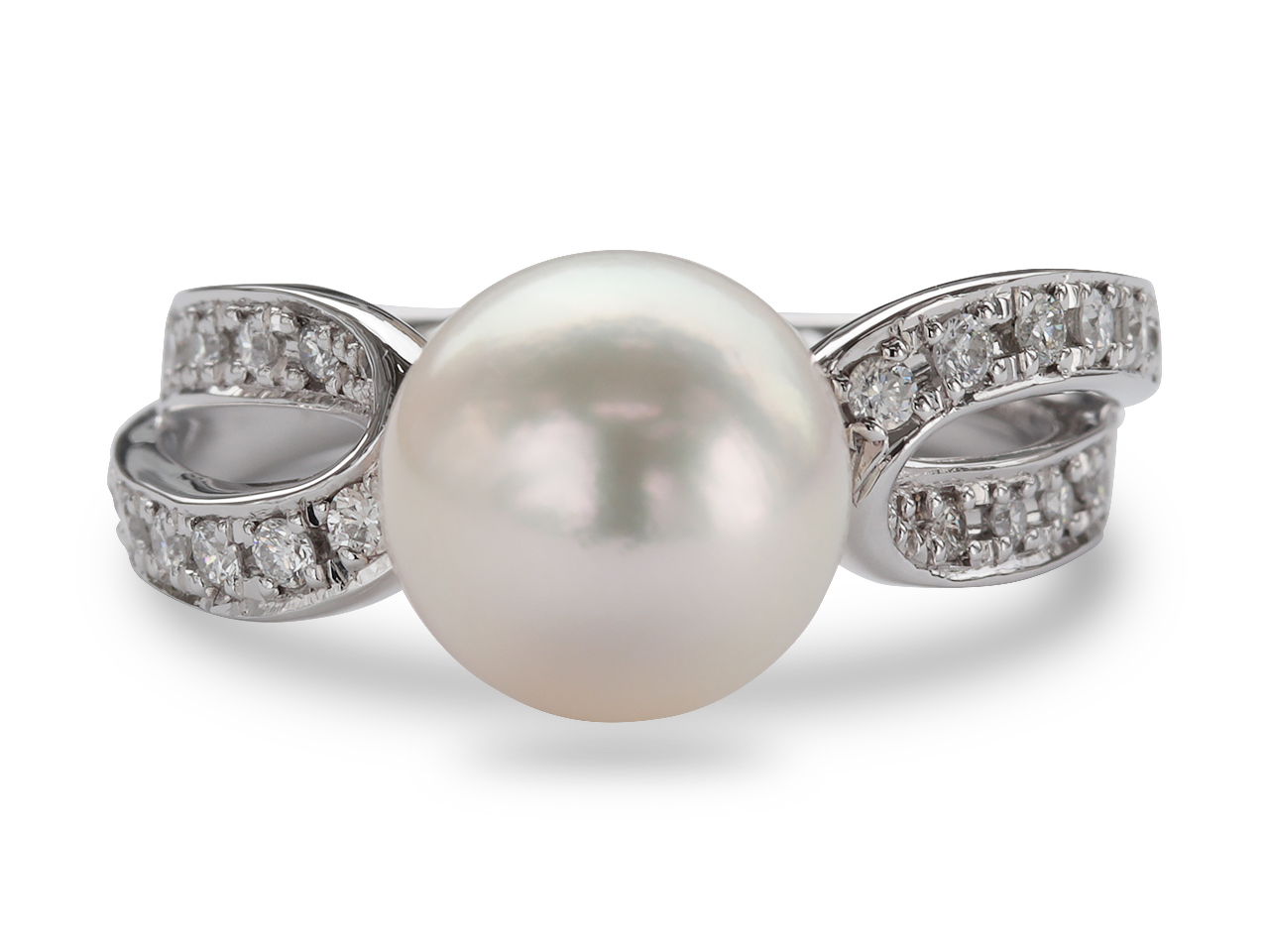 母から受け継いだ真珠の指輪をリフォームして普段使いできる形へ