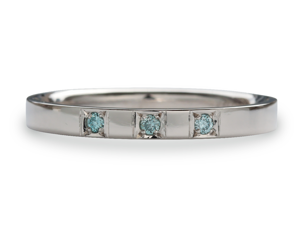 婚約指輪のお返しに―ブルーダイヤのプラチナメンズリング