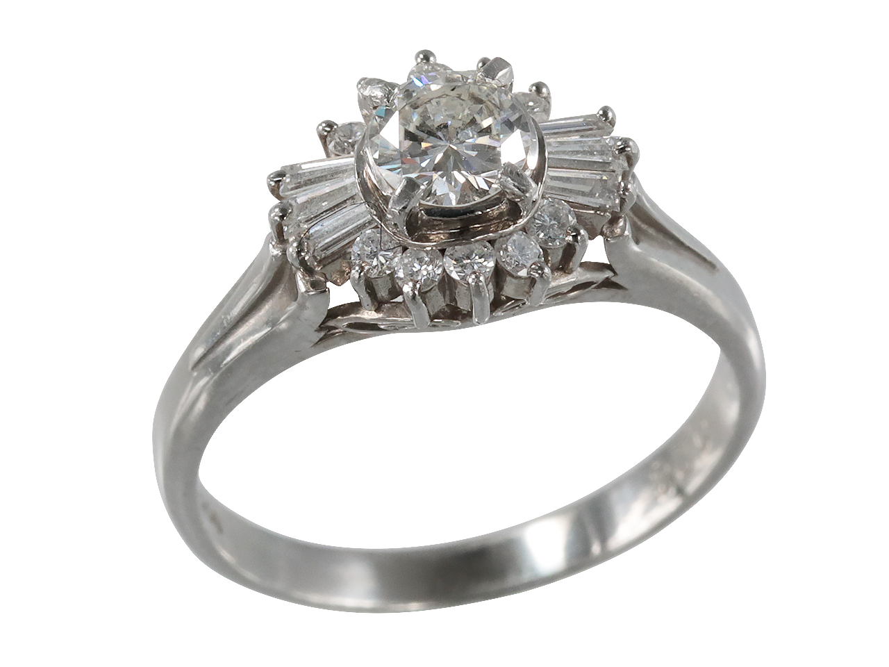 母の婚約指輪を普段使いに。想いを継ぐ婚約指輪リフォーム