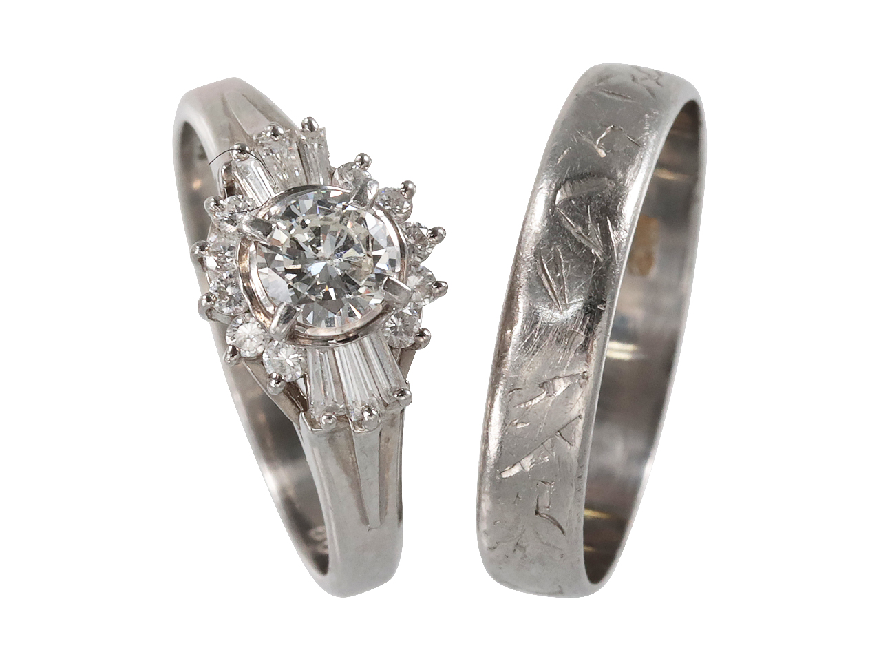 母の婚約指輪の残った部分と結婚指輪で作る誕生石のエタニティ