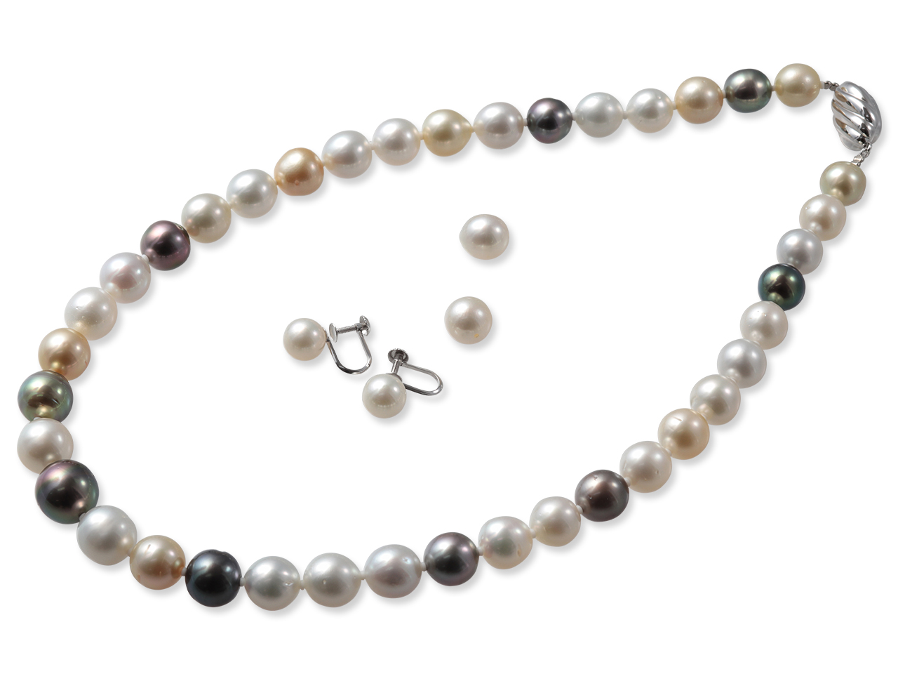 使わないイヤリングと余ったパールで作るブレスレット