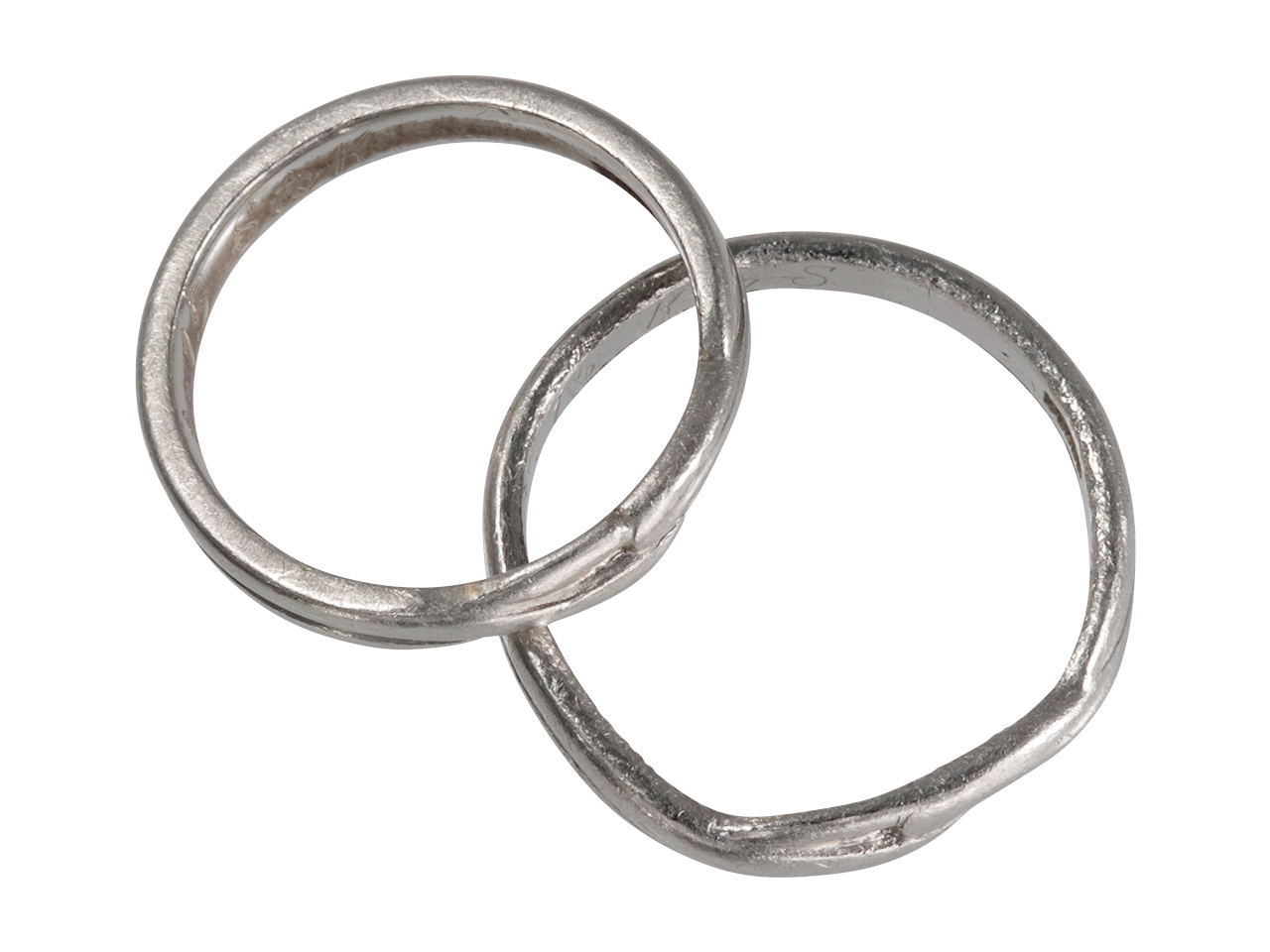 結婚19年すり減った指輪を溶かし、リフォームで新たな一対へ