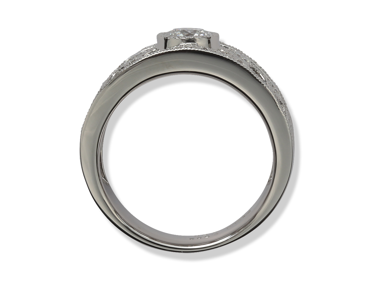 婚約指輪リフォーム、格子模様を活かした軽やかな幅広リング