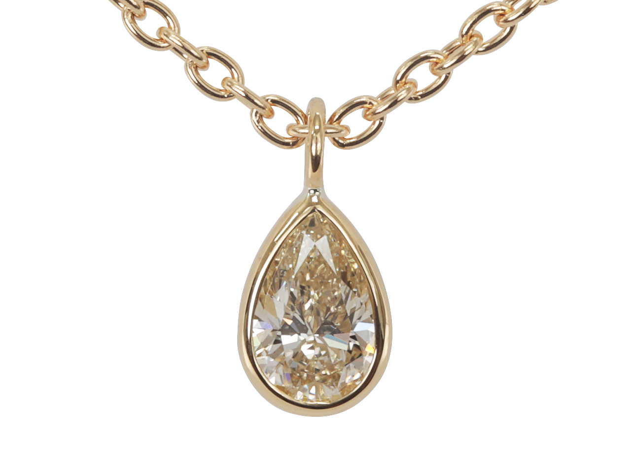 遠方オーダーで叶えるペアシェイプダイヤネックレス