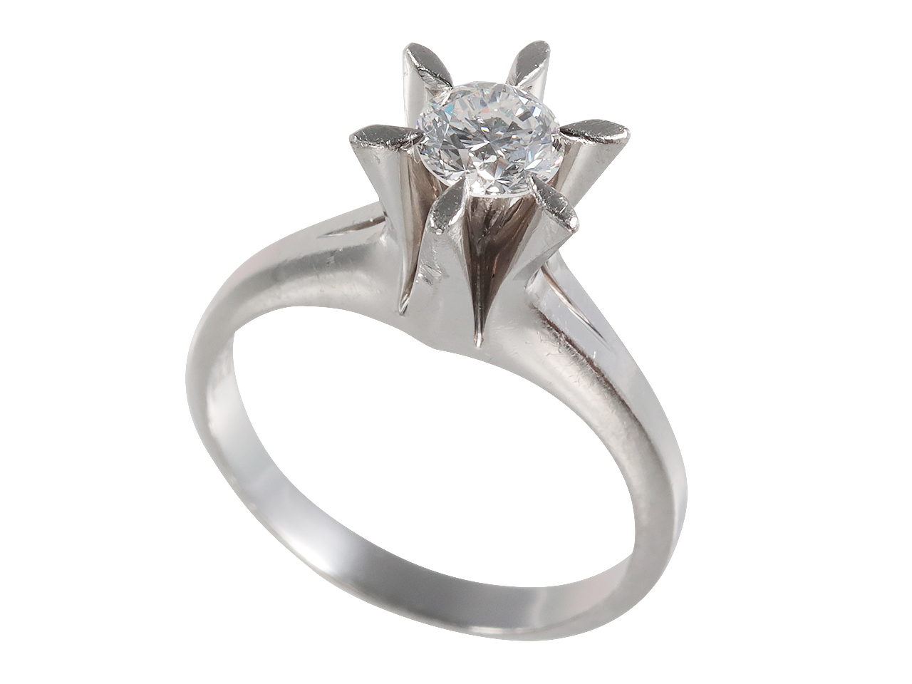 祖母の婚約指輪を受け継ぐリフォーム｜節目の婚約指輪