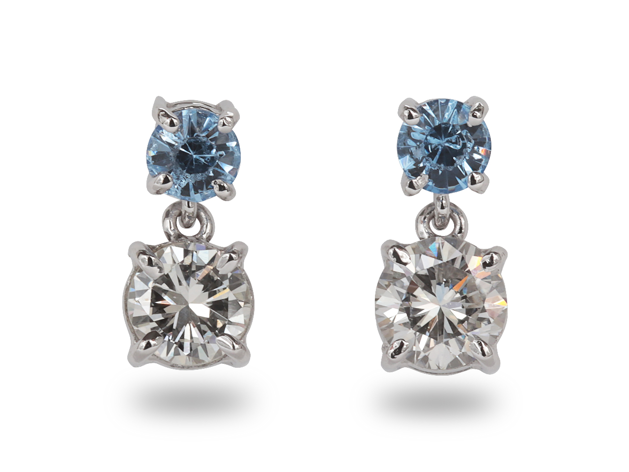 母のダイヤと祖母のブルー。二つの想いを結ぶリフォームピアス