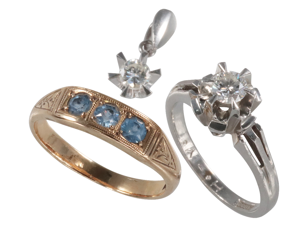 母のダイヤと祖母のブルー。二つの想いを結ぶリフォームピアス