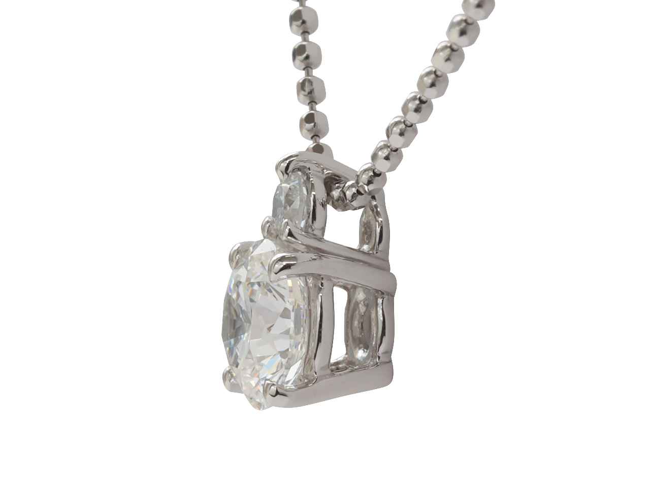 婚約指輪のダイヤをネックレスにリフォームして日常アイテムへ