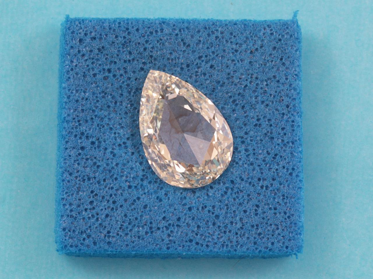 ローズカットダイヤペアシェイプ-ゴールドペンダントをオーダー