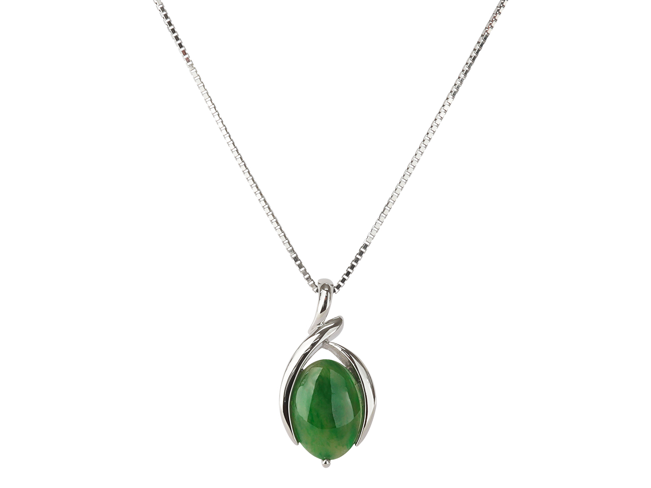 母の翡翠リングをペンダントにリフォーム 再研磨で艶復活