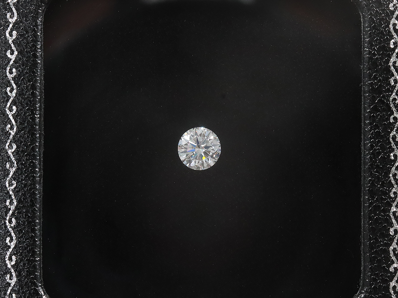 趣味も婚約指輪も。ラボダイヤモンドで叶えた二人らしい決断