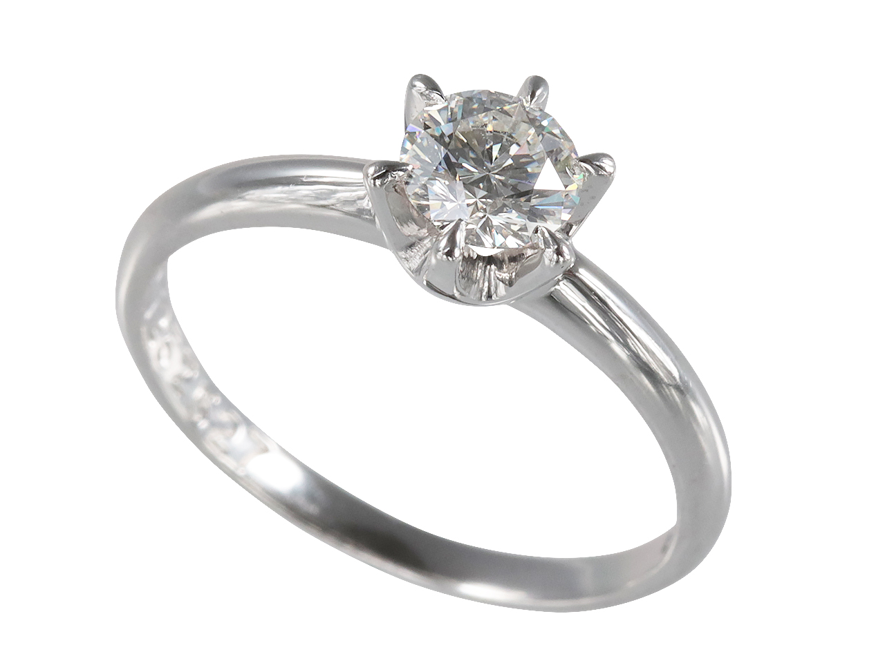 婚約指輪をネックレスに。30年目のリフォームに宿る夫婦の絆