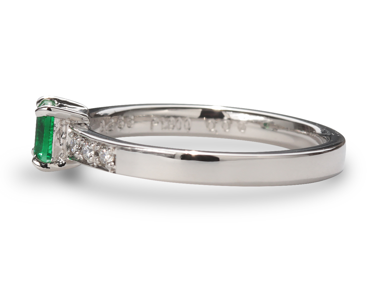 母の形見を自分らしく。天然クォーツを日常に馴染むお守りリング