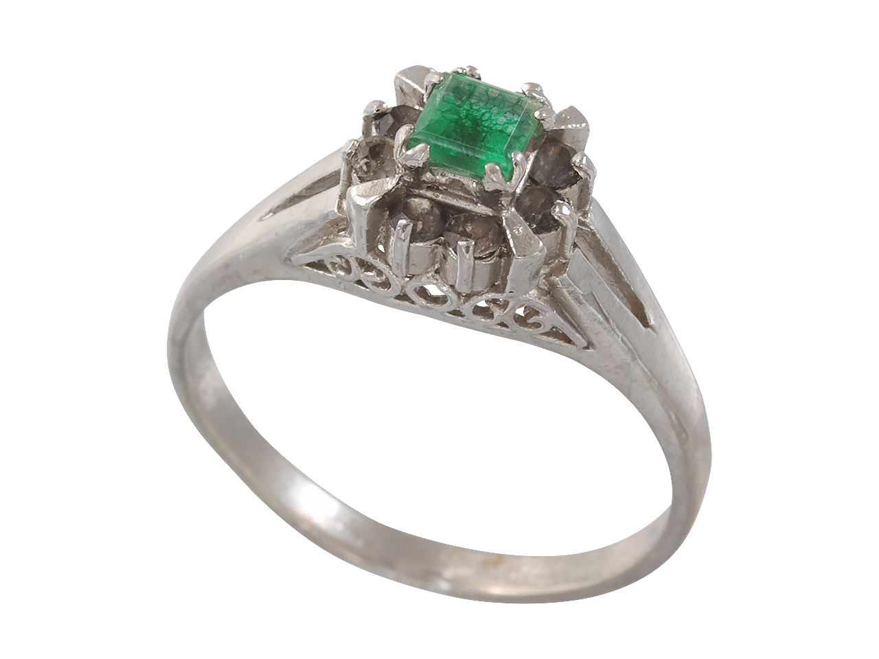 母の形見を自分らしく。天然クォーツを日常に馴染むお守りリング