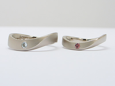 メビウスの輪のような結婚指輪