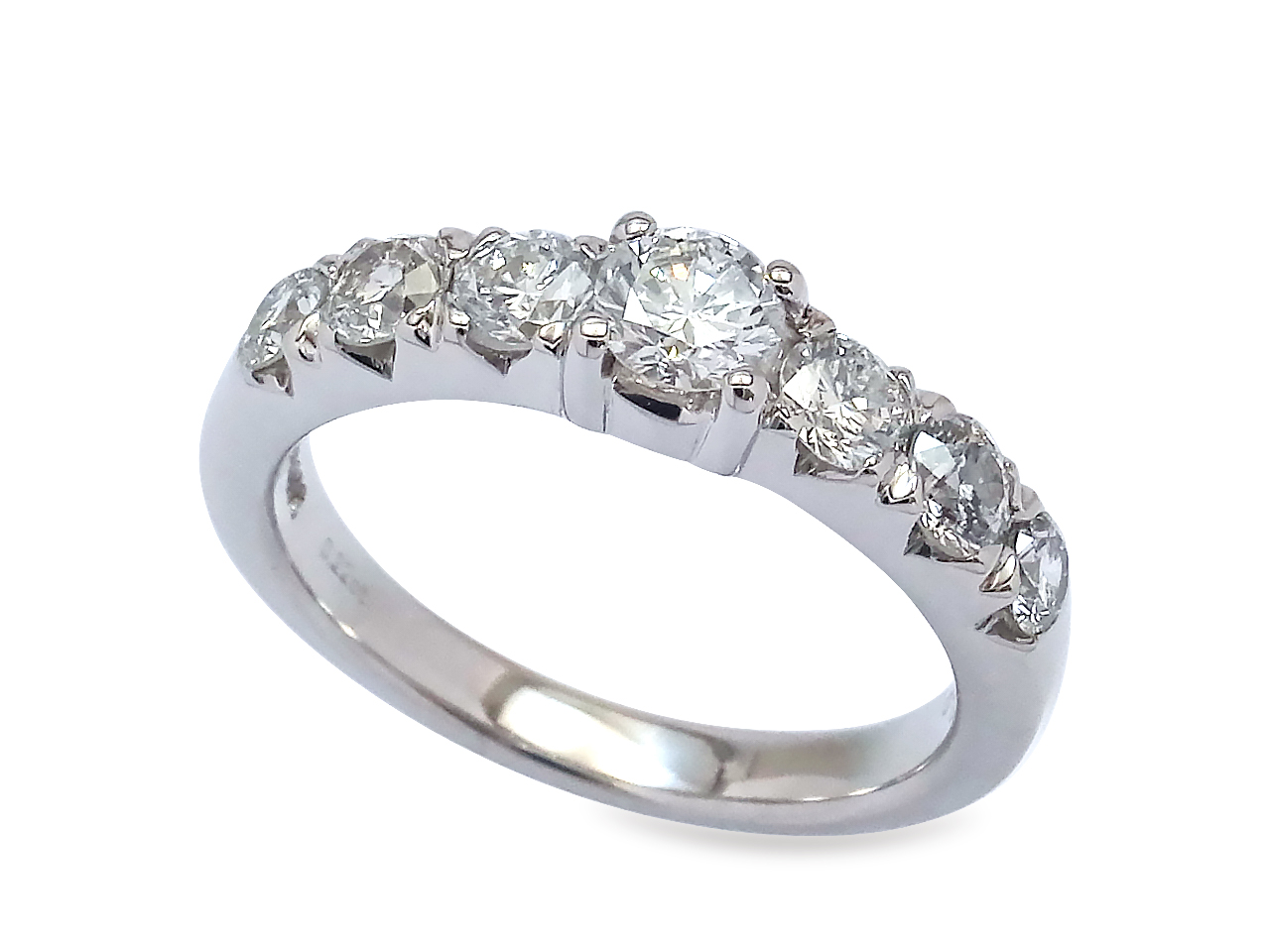 母の形見の指輪２本をリフォームして自分の婚約指輪を作る